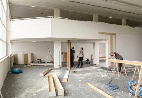 Side-balcony right, level 1 during dismantling