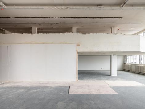 Side-balcony on level 1 after dismantling